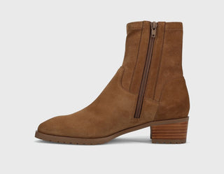Oleg Boot - Desert