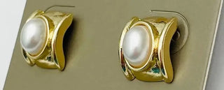 Egyptian Pearl Stud