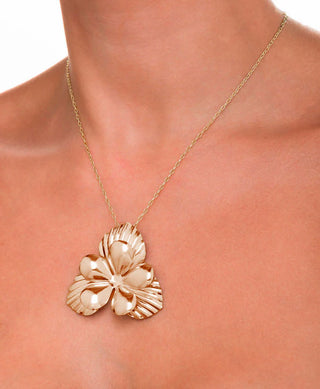 Coastal Bloom Necklace - Shiny Champagne