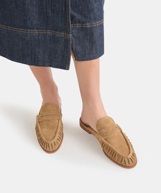 Betzy - Latte Embossed Suede